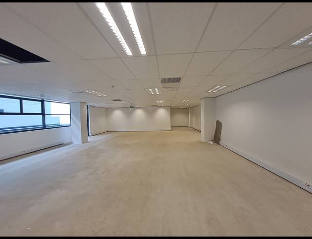 310M² OFFICE TO LET IN ILLOVO
